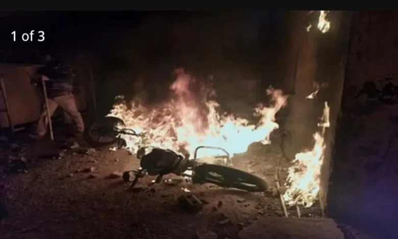 हल्द्वानी हिंसा: दंगाइयों को देखते ही गोली मारने के आदेश हल्द्वानी हिंसा: दंगाइयों को देखते ही गोली मारने के आदेश