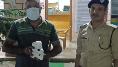 शराब तस्करी में स्कूटी सहित  एक नशा तस्कर को पुलिस ने किया गिरफ्तार