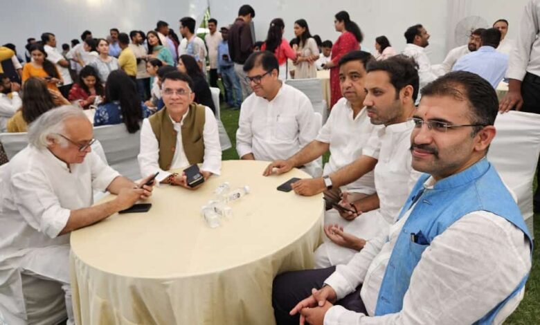 लोकसभा चुनाव के अनुभवों पर चर्चा लोकसभा चुनाव के अनुभवों पर चर्चा