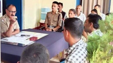 कर्णप्रयाग पुलिस ने लगाई चौपाल