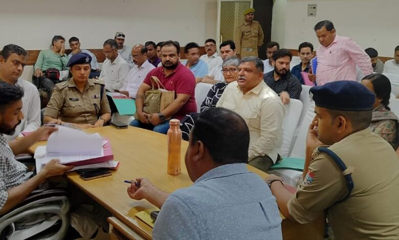 मानसून सीजन में अलर्ट मोड़ पर रहें : जिलाधिकारी गढ़वाल मानसून सीजन में अलर्ट मोड़ पर रहें : जिलाधिकारी गढ़वाल