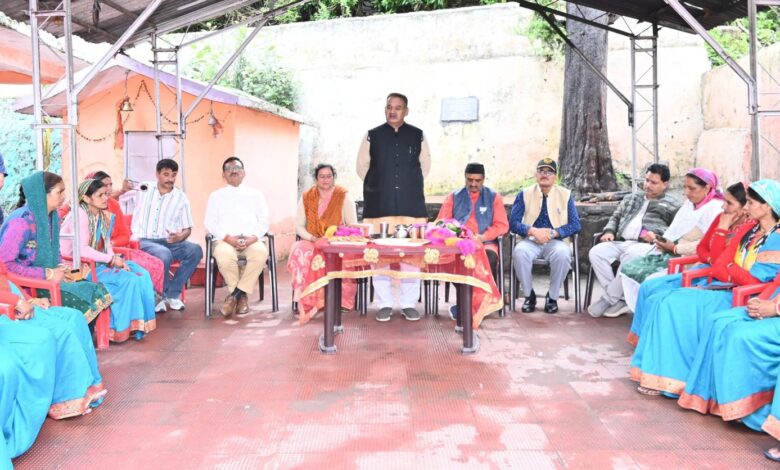 कृषि मंत्री ने की 10 जुलाई को मतदान करने की अपील कृषि मंत्री ने की 10 जुलाई को मतदान करने की अपील
