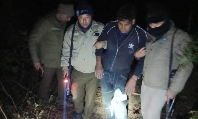गौकशी की घटना में शामिल अभियुक्त पुलिस मुठभेड़ में हुआ घायल गौकशी की घटना में शामिल अभियुक्त पुलिस मुठभेड़ में हुआ घायल