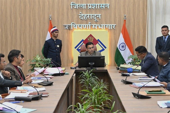 परिवार त्रासदी या आर्थिक तंगी अब नही रोक पाएगी उड़ान से : डीएम परिवार त्रासदी या आर्थिक तंगी अब नही रोक पाएगी उड़ान से : डीएम