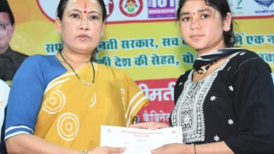 जनपद अल्मोड़ा में नवनियुक्त कार्यकत्रियों और सहायिकाओं को दिए नियुक्ति पत्र
