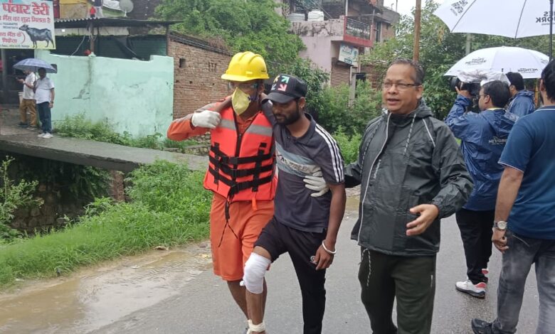 बरसात में आपदा से निपटने के लिए देहरादून प्रशासन ने कसी कमर
