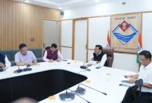 मुख्य सचिव आनंद बर्धन की अध्यक्षता में सचिवालय सभागार में सचिव स्तर की बैठक आयोजित