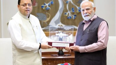मुख्यमंत्री पुष्कर सिंह धामी ने प्रधानमंत्री नरेंद्र मोदी से भेंट कर उत्तराखण्ड के विकास से जुड़े महत्वपूर्ण विषयों पर किया संवाद