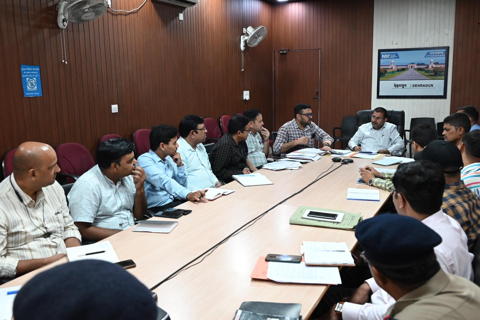 शैडो एरिया में नेटवर्क बढ़ाने को लेकर टेलीकॉम कंपनियों को निर्देश, मोबाइल टावर के लिए जरूरी होगा स्ट्रक्चर स्टेबिलिटी सर्टिफिकेट