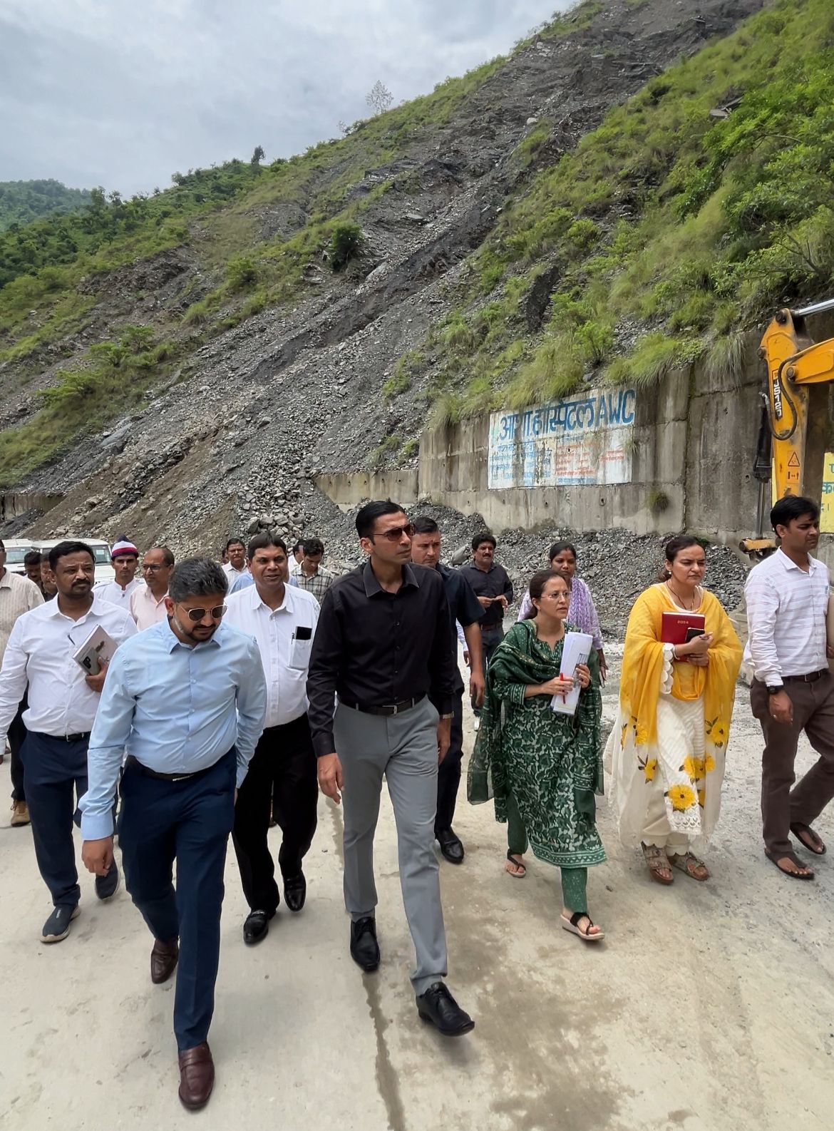 वन भूमि हस्तांतरण; 06 हे0 क्षतिपूर्ति जमीन खोजबीन; वर्षो का कागजों के खेल का किस्सा ही किया खत्म