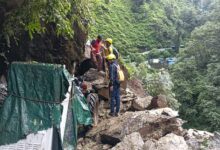 भूस्खलन के चलते केदारनाथ यात्रा प्रभावित, यात्रियों की सुरक्षा सुनिश्चित