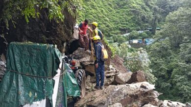 भूस्खलन के चलते केदारनाथ यात्रा प्रभावित, यात्रियों की सुरक्षा सुनिश्चित