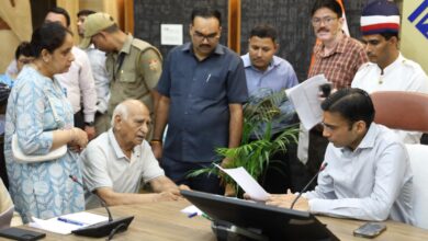 डीएम सविन बंसल की पहल पर जनदर्शन में समस्याओं का त्वरित निस्तारण