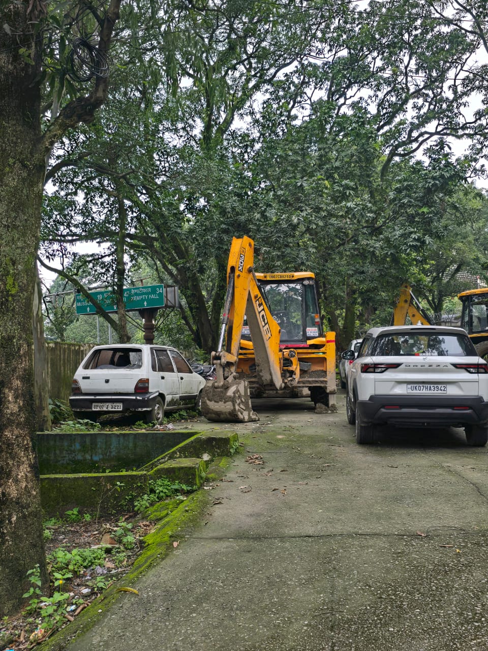 डीएम के निर्देश पर एक्शन: कुठालगेट में अवैध खनन पकड़ा गया, पुलिस ने जब्त किए वाहन