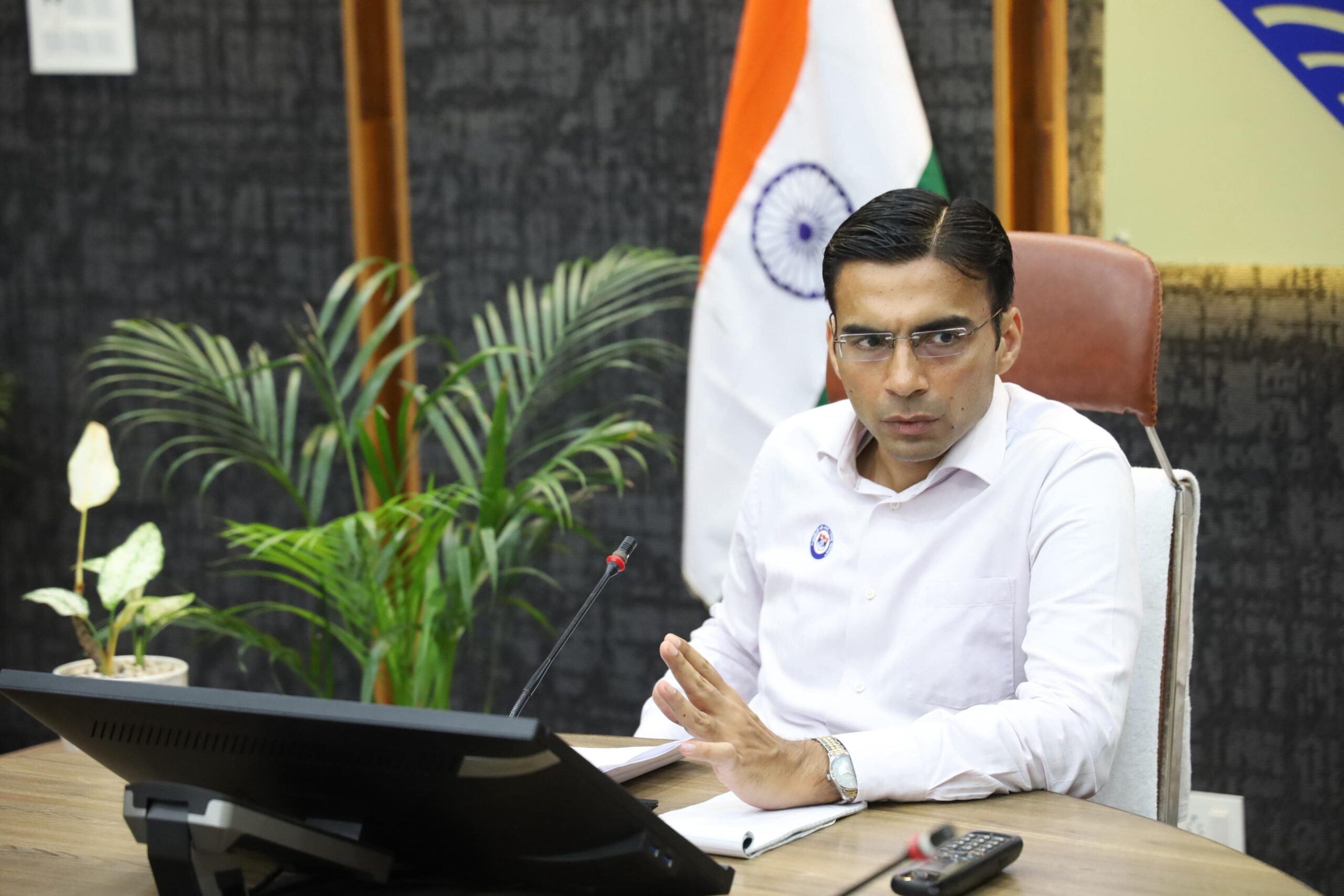 निराश्रित, बेसहारा गोवंश संरक्षण के लिए जिला प्रशासन ने स्वीकृत किए नए आश्रय