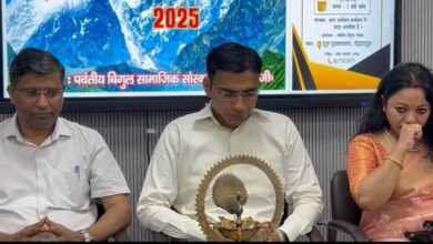 तेजतर्रार कार्यशैली के लिए डीएम सविन बंसल को मिला ‘लोकरत्न हिमालय सम्मान’