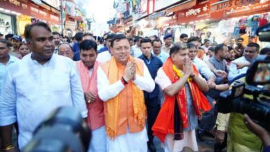 सीएम धामी ने पलटन बाजार देहरादून में आयोजित ‘स्वदेशी अपनाओ, राष्ट्र को आगे बढ़ाओ’ अभियान का किया नेतृत्व
