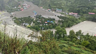 उत्तरकाशी आपदा: SDRF, आर्मी और प्रशासन की टीमें राहत-बचाव में जुटीं