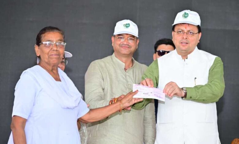 CM धामी ने केदारपुरम में योगा पार्क एवं अन्य विकास कार्यों का किया लोकार्पण एवं शिलान्यास