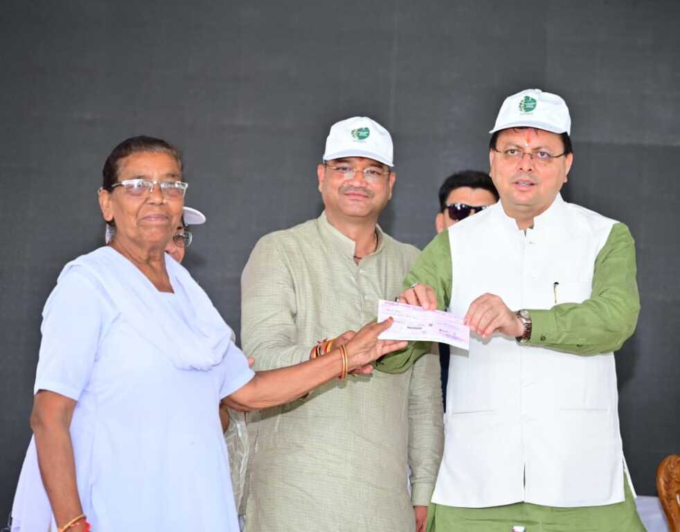 CM धामी ने केदारपुरम में योगा पार्क एवं अन्य विकास कार्यों का किया लोकार्पण एवं शिलान्यास