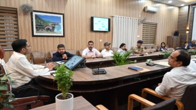 देहरादून जनपद की प्रवेश सीमाओं पर पुलिस प्रशासन की पैनी नजर, स्थापित किए चेक पोस्ट