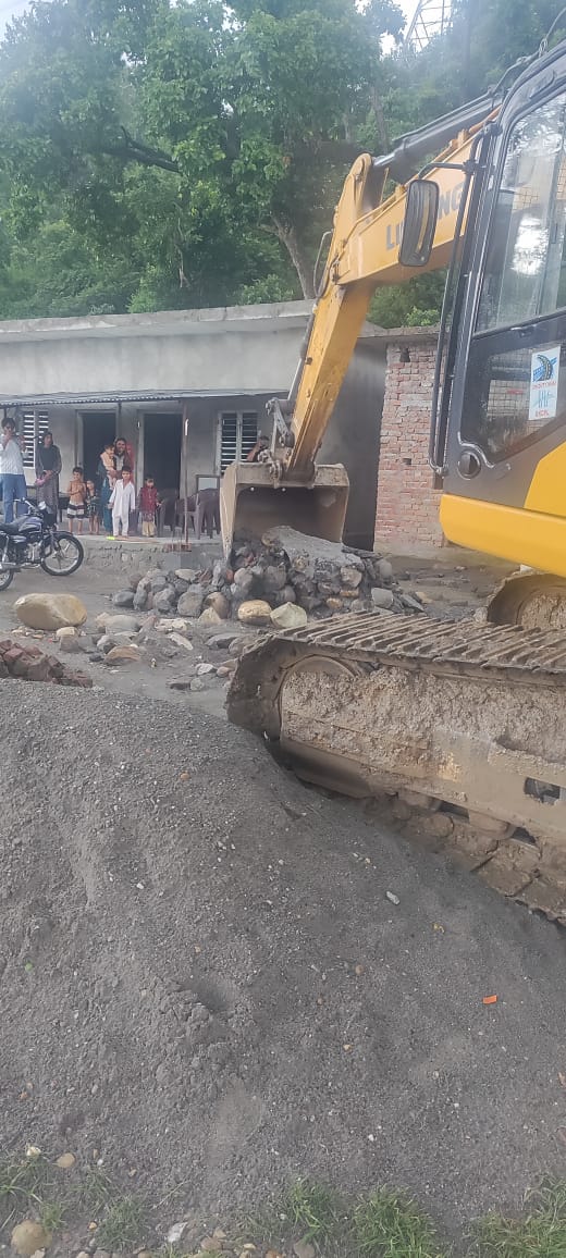 सरकारी भूमि पर कब्जा बर्दाश्त नहीं: जिला प्रशासन की कड़ी कार्यवाही