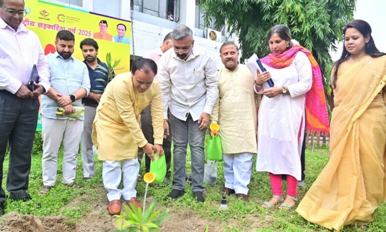किसानों को आत्मनिर्भर बनाने के लिए लखपति दीदी योजना में 50 हजार महिलाओं को लक्ष्य
