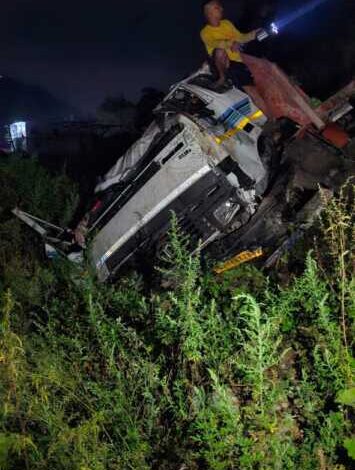 कालेश्वर ट्रक हादसा: एक की मौत, दूसरा घायल, पुलिस जांच में जुटी