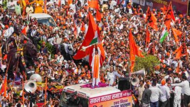आजाद मैदान से उठे जश्न के स्वर — जरांगे का अनशन समाप्त, सरकार ने सहमति जताई