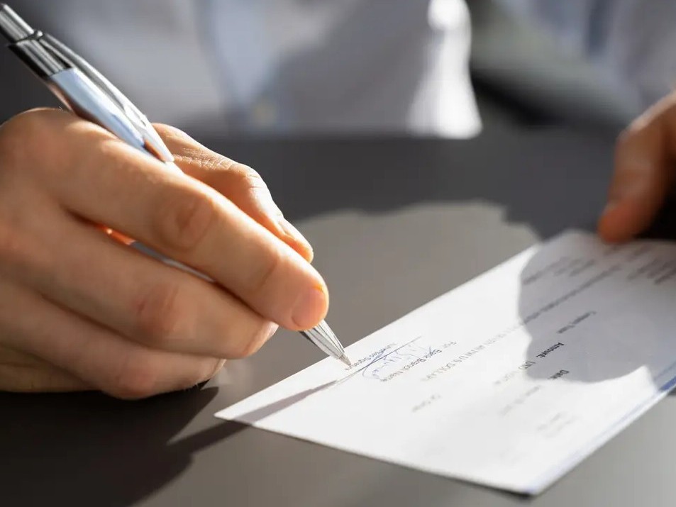 अब नहीं करना पड़ेगा 2 दिन इंतजार! 4 अक्टूबर से चेक क्लियर होंगे घंटों में, जानें RBI की नई व्यवस्था