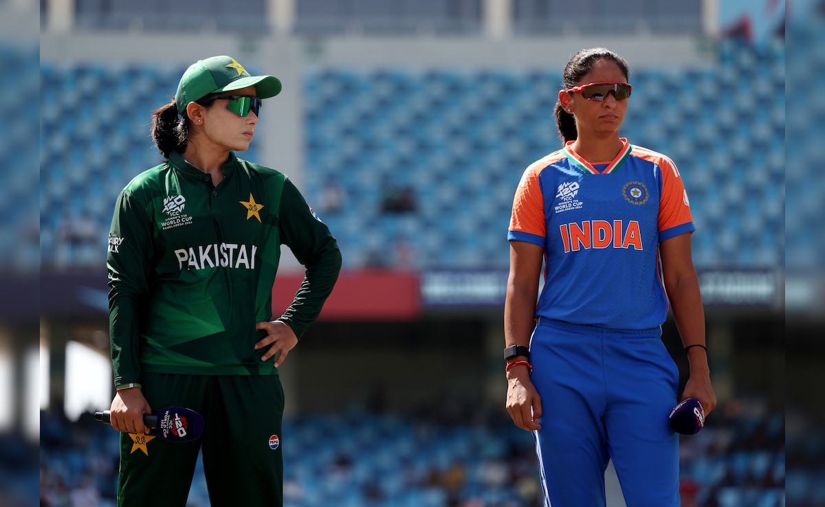 IND-W vs PAK-W Live: पाकिस्तान ने टॉस जीता, भारत की ओपनिंग जोड़ी मैदान पर — देखें दोनों टीमों की पूरी सूची