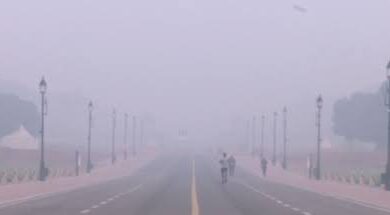 पटाखों से जहरीली हुई दिल्ली की हवा, वायु गुणवत्ता सूचकांक 400 पार पटाखों से जहरीली हुई दिल्ली की हवा, वायु गुणवत्ता सूचकांक 400 पार