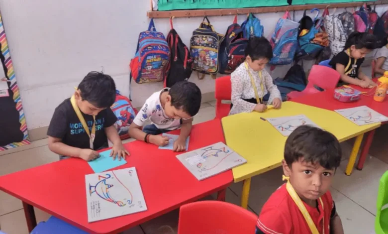 2026 से नई उम्र नीति लागू, छोटे बच्चों को राहत नहीं 2026 से नई उम्र नीति लागू, छोटे बच्चों को राहत नहीं