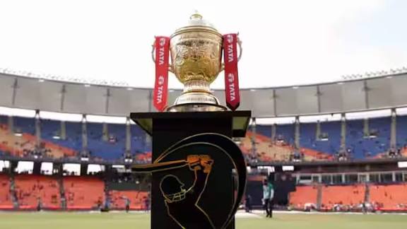IPL 2026 की तैयारियाँ तेज: मार्च–मई में होगा टूर्नामेंट, मिनी ऑक्शन से पहले टीमों की रिटेंशन लिस्ट जारी; धोनी की भूमिका पर बढ़ी चर्चा IPL 2026 की तैयारियाँ तेज: मार्च–मई में होगा टूर्नामेंट, मिनी ऑक्शन से पहले टीमों की रिटेंशन लिस्ट जारी; धोनी की भूमिका पर बढ़ी चर्चा