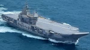 नेवी डे 2025 का केरल में ऐतिहासिक आयोजन: राष्ट्रपति मुर्मू की मौजूदगी, INS विक्रांत ने सबका ध्यान खींचा