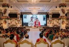 “हम सुनाई दे रहे हैं?” — इंडिगो की फ्लाइट रद्दीकरण की वजह से दूल्हा-दुल्हन को अपनी रिसेप्शन ऑनलाइन करनी पड़ी, 600 मेहमान हुब्बली में मौजूद थे