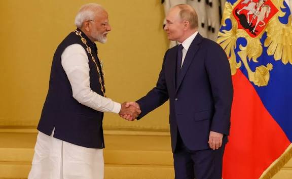 मोदी–पुतिन वार्ता: कैसे 2030 का 100 अरब डॉलर व्यापार लक्ष्य अब पहले से अधिक करीब है? मोदी–पुतिन वार्ता: कैसे 2030 का 100 अरब डॉलर व्यापार लक्ष्य अब पहले से अधिक करीब है?