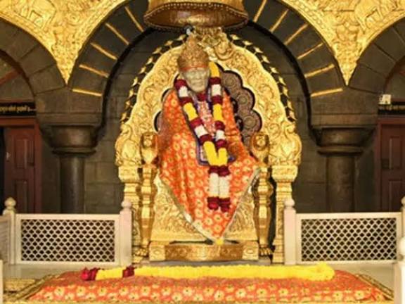 आस्था ने तोड़े रिकॉर्ड: नए साल पर शिरडी साईं बाबा मंदिर में 23 करोड़ रुपये से अधिक का चढ़ावा आस्था ने तोड़े रिकॉर्ड: नए साल पर शिरडी साईं बाबा मंदिर में 23 करोड़ रुपये से अधिक का चढ़ावा