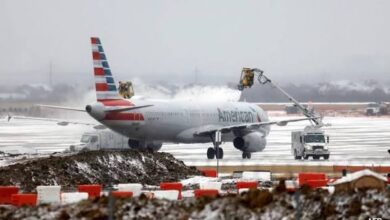 आज की बड़ी खबरें: अमेरिका में विंटर स्टॉर्म का असर, इंडिगो की अंतरराष्ट्रीय उड़ानें रद्द, पत्रकार मार्क टली का निधन