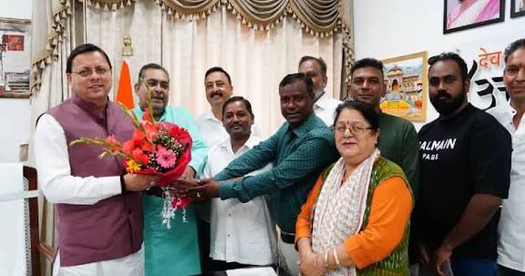 नवरात्रि के शुभ समय में कैबिनेट विस्तार की अटकलें: धामी सरकार में 5 नए चेहरों की हो सकती है एंट्री