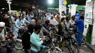 वैश्विक संकट का असर: श्रीलंका में पेट्रोल-डीजल महंगा, भारत में ईंधन कीमतों और निर्माण लागत में बढ़ोतरी की आशंका