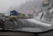 उत्तराखंड मौसम अपडेट: पहाड़ों में बर्फबारी, कई जिलों में बारिश शुरू, लोगों को सतर्क रहने की सलाह