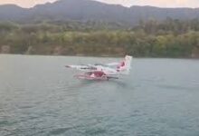 ऋषिकेश में इतिहास रचा गया: गंगा बैराज पर पहली बार उतरा सी-प्लेन, चारधाम यात्रा से पहले बढ़ेगी कनेक्टिविटी