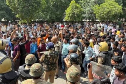 नोएडा औद्योगिक क्षेत्र में हड़कंप: मजदूरों का प्रदर्शन 15 अप्रैल को भी जारी, प्रशासन अलर्ट पर