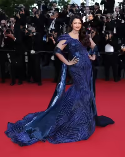 Cannes Film Festival 2026 में ऐश्वर्या राय का ग्लैमरस अंदाज, सोशल मीडिया पर वायरल हुआ लुक