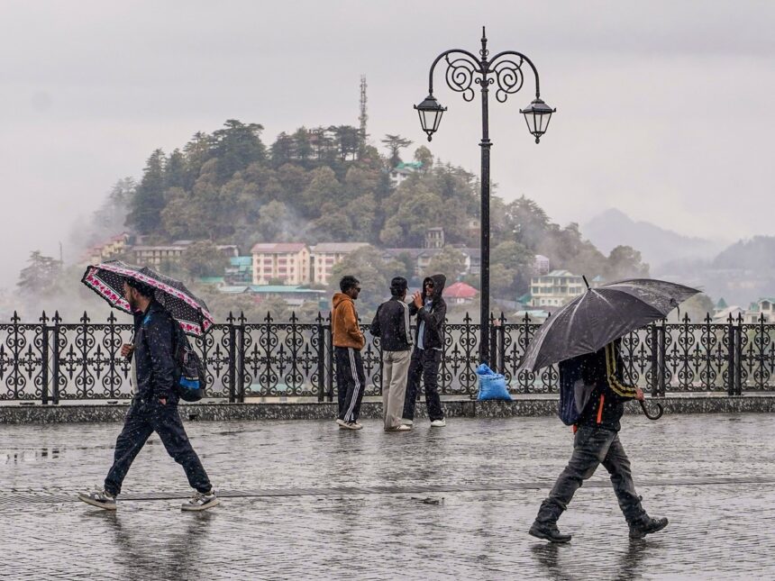IMD का बड़ा अलर्ट: देहरादून समेत 7 जिलों में भारी बारिश और तेज हवाओं की चेतावनी