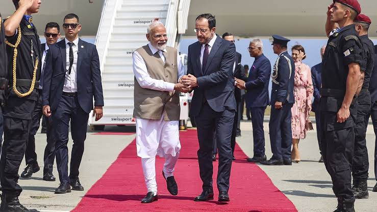 PM Modi in Cyprus: सर्वोच्च नागरिक सम्मान से सम्मानित हुए प्रधानमंत्री मोदी, रिश्तों को मिली नई मजबूती