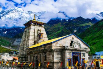 केदारनाथ में बर्फबारी से पारा माइनस 8 डिग्री तक पहुंचा, केरल में ट्रेन हादसा; MP में बारिश का अलर्ट