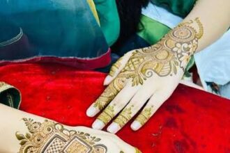 Karwa Chauth Mehndi: 29 अक्टूबर को है करवा चौथ, एक दिन पहले लगवाएं मेहंदी या दो दिन पहले?