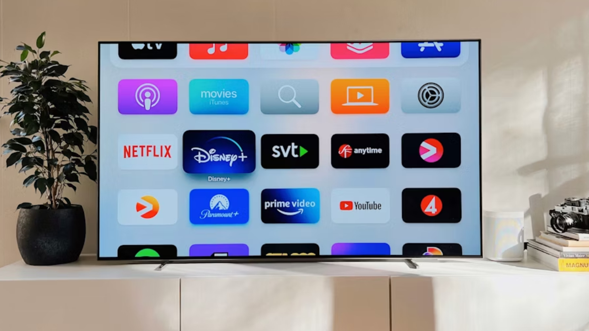 Smart TV Privacy: क्या आपकी बातें सुनता है टीवी? माइक्रोफोन और वॉइस असिस्टेंट को लेकर जानें सच्चाई